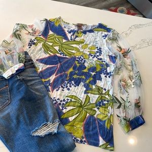 Beautiful Sharon Young boutique shirt, 95% rayon, 5% spandex.